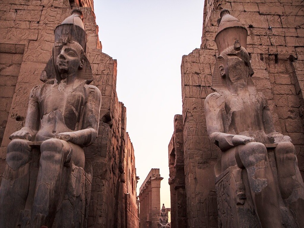 Cairo to Luxor Day Tour by Plane