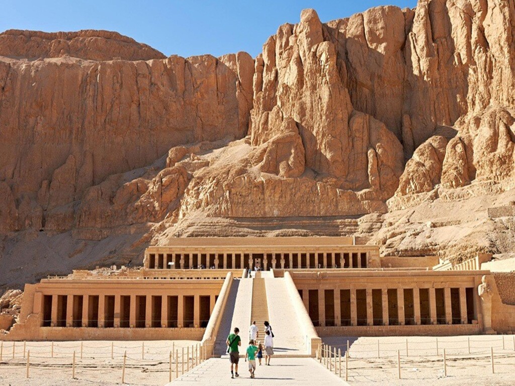 Cairo to Luxor Day Tour by Plane