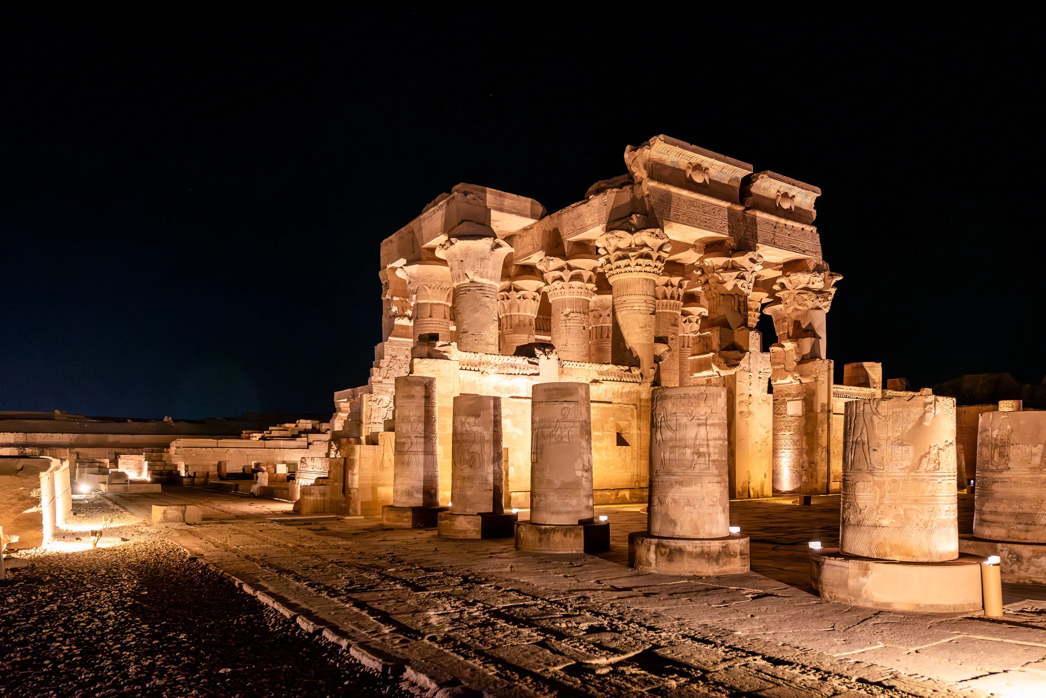 Day Tour from Luxor To Kom Ombo and Edfu