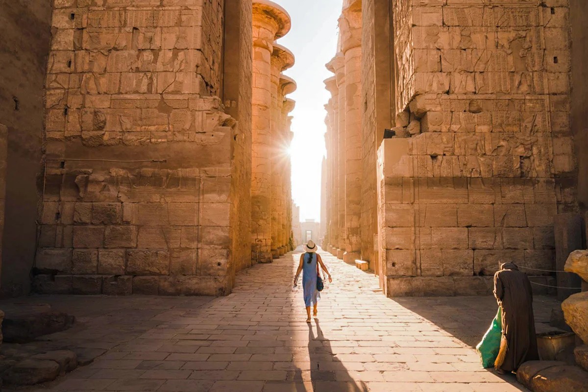 Cairo to Luxor Day Tour by Plane